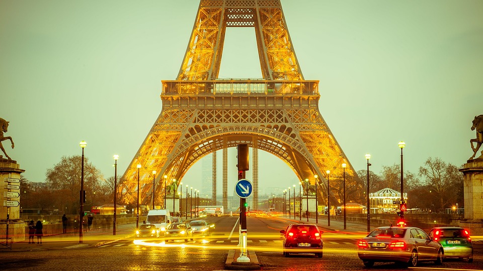 eiffel-tower-1156146_960_720