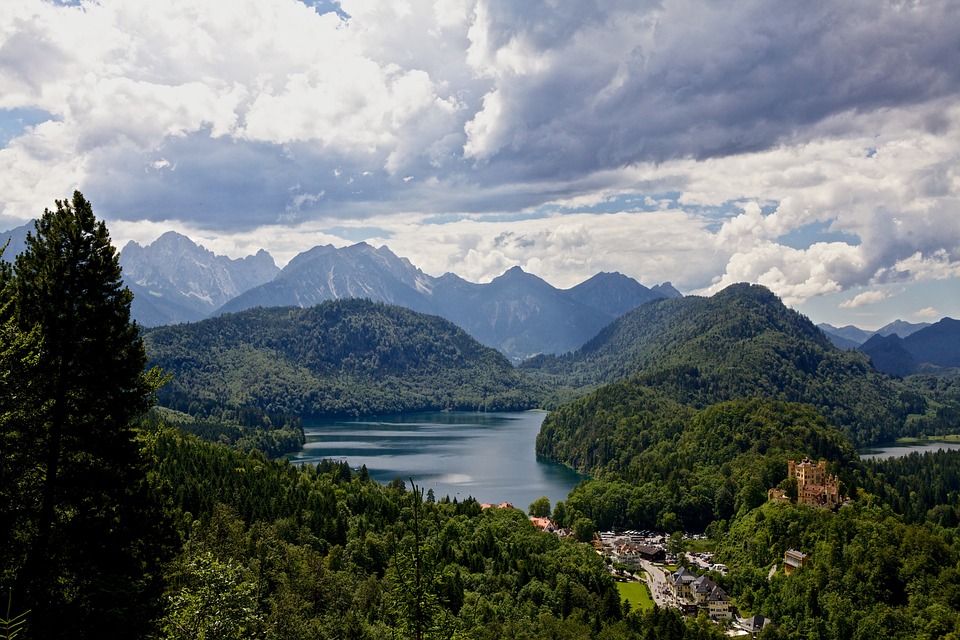 hohenschwangau-532864_960_720